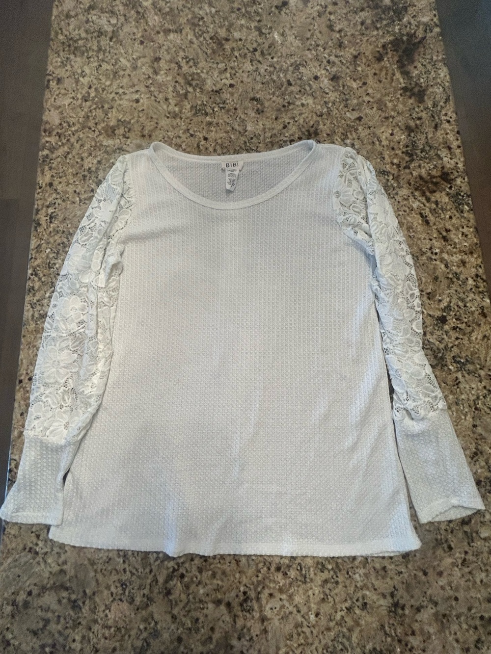 BiBi White Waffle Knit Lace Sleeve Top Womens Boutique Size M